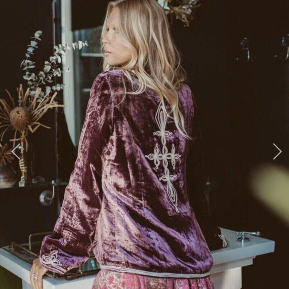 SOLD Chasing Unicorns Little Wing Embroidered Silk Velvet Jacket S Purple Spell - Picture 9 of 9